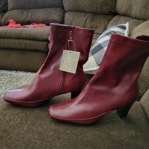 A2 aerosols 2 side zip boot